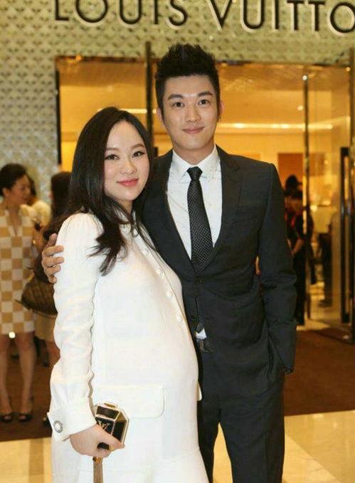 霍思燕怀孕照片,幸福满满，孕味十足