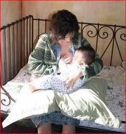 明星哺乳照,明星哺乳照背后的温馨瞬间