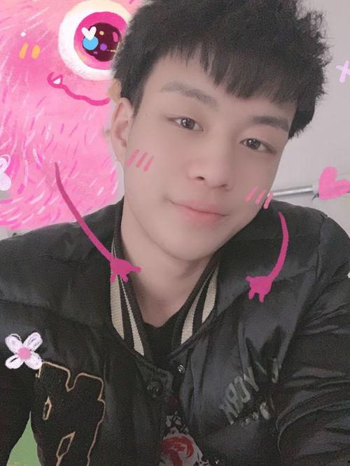 帅萌小梦晨个人资料,青春活力偶像，多才多艺的璀璨新星